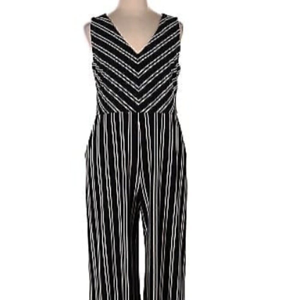 Banana Republic V Neck Sleeveless  Navy & White Jumpsuit  SIze 6 Tall